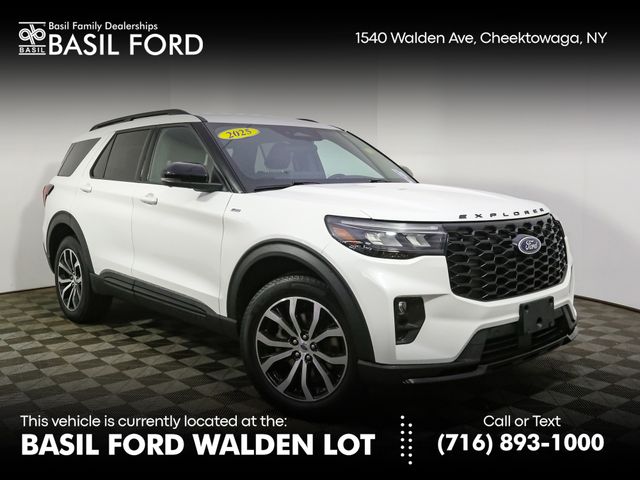 2025 Ford Explorer ST-Line AWD