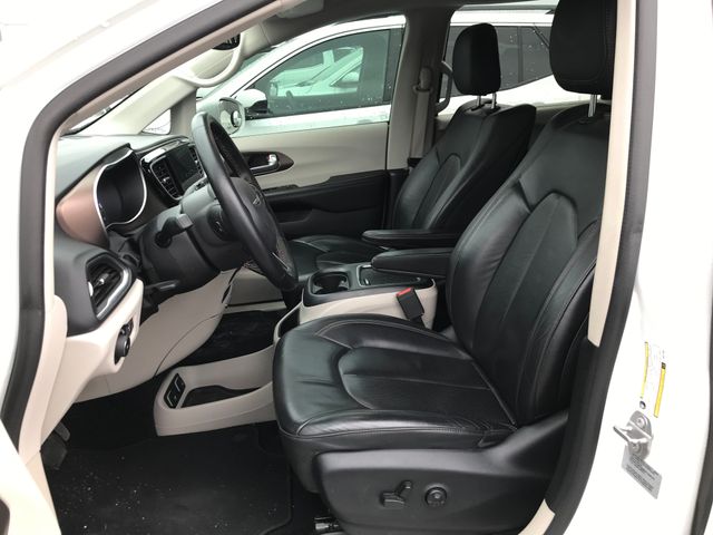 2017 Chrysler Pacifica Touring L Plus 3