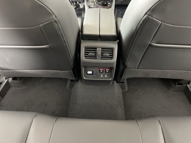 2025 Everest White Pearl Nissan Rogue Platinum FWD SUV