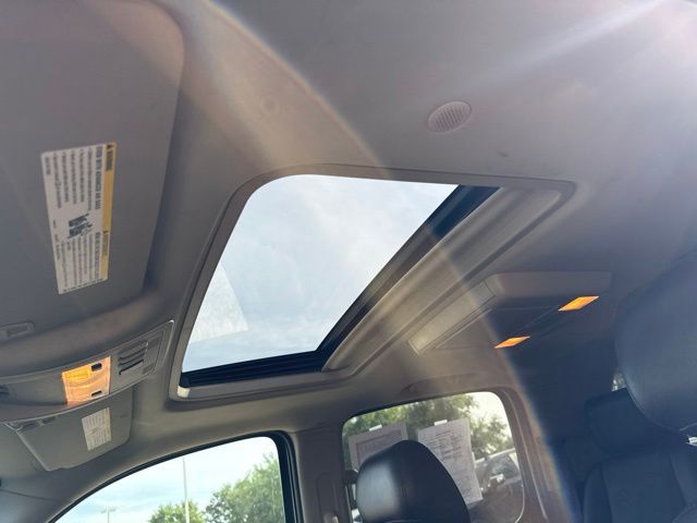 2013 White Diamond Clearcoat Chevrolet Suburban 1500 LTZ 4X4 SUV