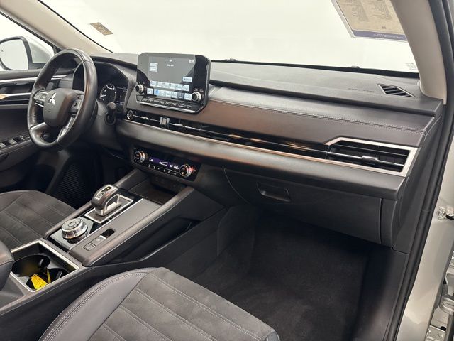used 2024 Mitsubishi Outlander car, priced at $25,988