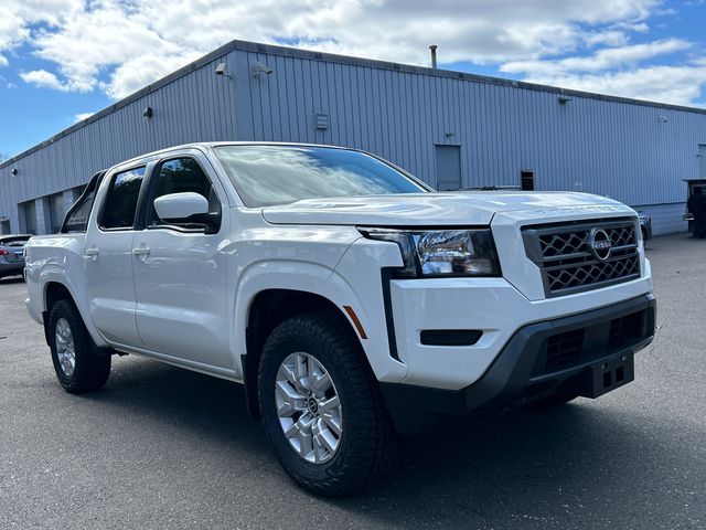 Glacier White 2022 Nissan Frontier SV Crew Cab 4WD Pickup Truck Four-Wheel Drive 9-Speed Automatic