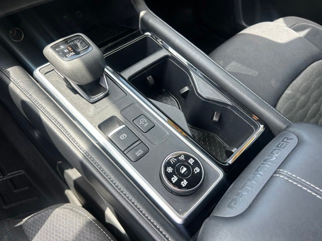 2025 Nissan Pathfinder SV - Photo 26
