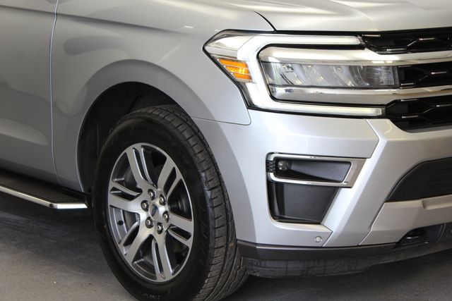 Used 2023 Silver Ford Limited image 3