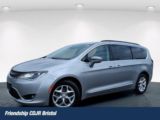 Billet Silver Metallic Clearcoat 2017 Chrysler Pacifica Touring L FWD Minivan Front-Wheel Drive 9-Speed Automatic