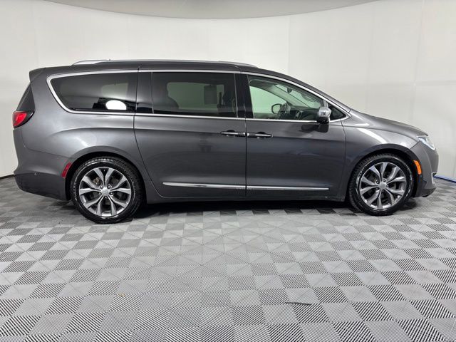 Used 2019 Chrysler Pacifica Van