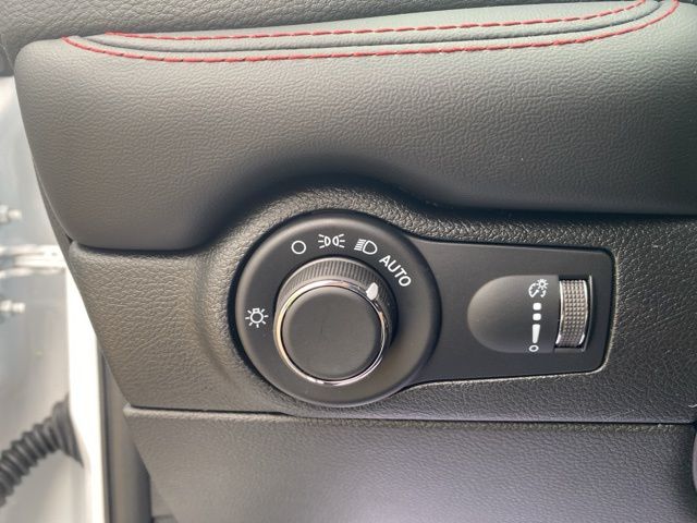 2026 Dodge Durango GT HEMI V8 - White Knuckle Clearcoat exterior view 14