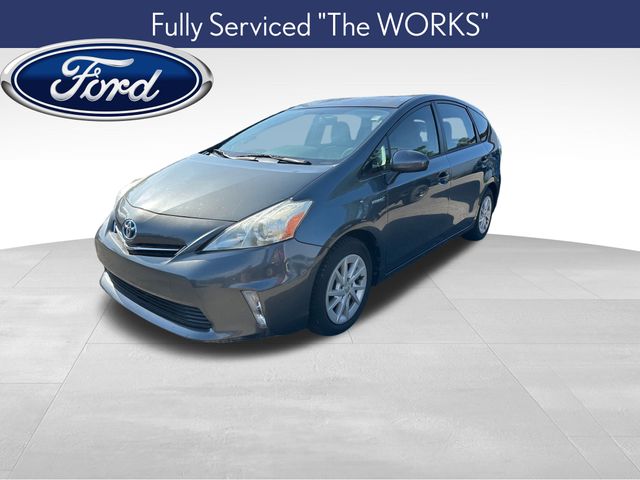 2013 Toyota Prius v Two photo