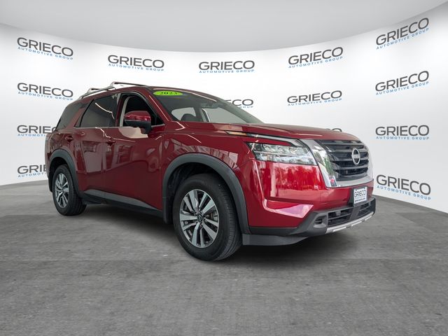 Used 2023 Nissan Pathfinder Image