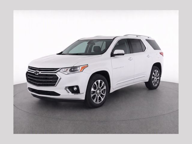 White (Iridescent Pearl Tricoat) 2020 Chevrolet Traverse SUV / Crossover Four-Wheel Drive 9-Speed Automatic