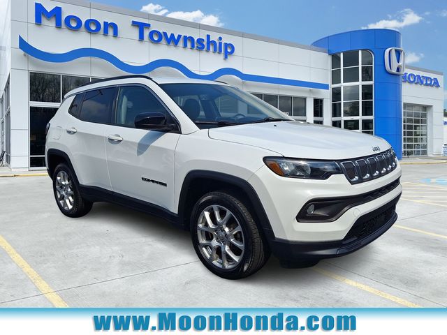 Bright White Clearcoat 2022 Jeep Compass SUV / Crossover Four-Wheel Drive 9-Speed Automatic