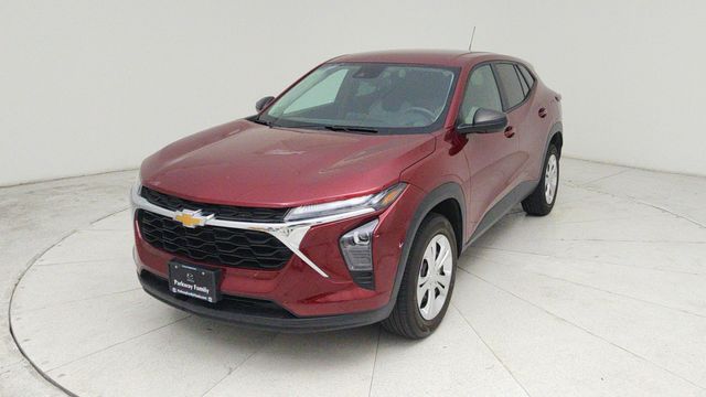2025 Chevrolet Trax LS - 0