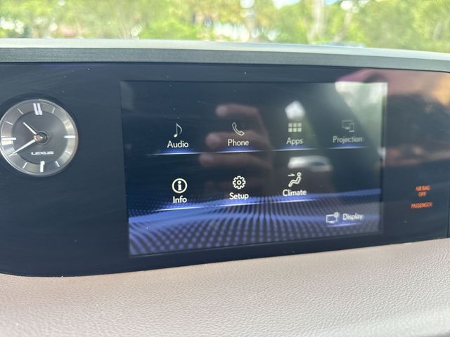 2021 Lexus ES - $33,498