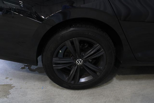 Used 2024 Black Volkswagen 1.5T SE image 26