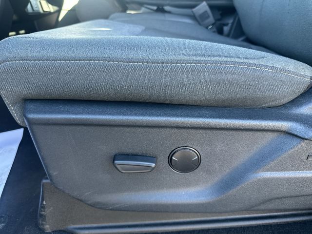 Used 2025 Blue Ford XLT image 16