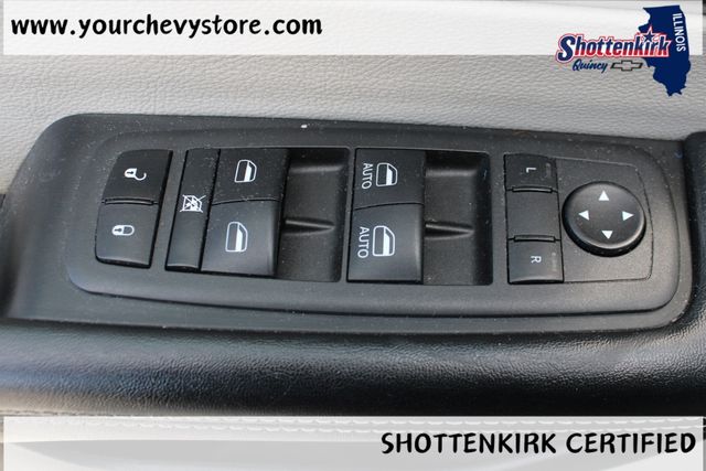 Used 2022 Chrysler Pacifica Van