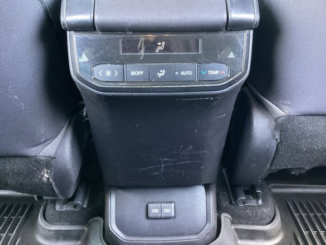 Used Car 2023 Toyota Highlander  Le For Sale Under $30,000 In San Antonio, Texas