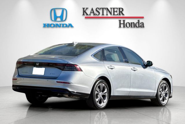 New 2026 Silver Honda EX-L image 4