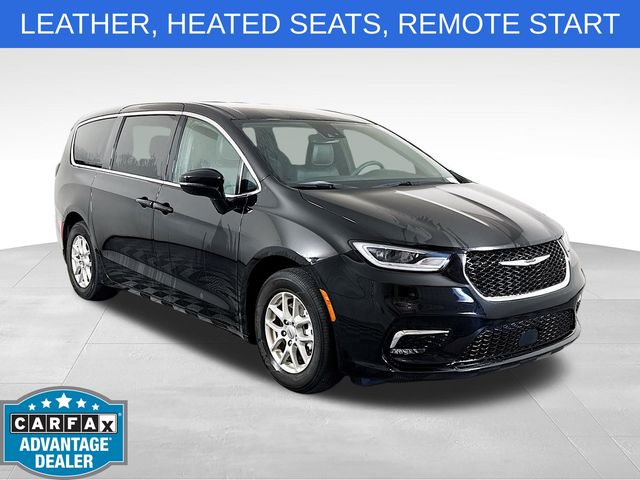 Diamond Black Crystal Pearlcoat 2025 Chrysler Pacifica Minivan Front-Wheel Drive 9-Speed Automatic
