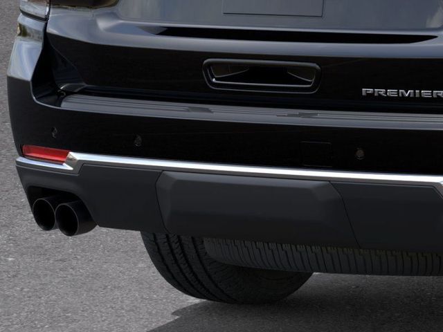 2025 Chevrolet Suburban Premier photo