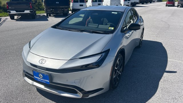 New 2027 Toyota Prius Plug-in Hybrid Hatchback