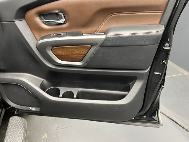 2019 Magnetic Black Metallic Nissan Titan XD Platinum Reserve 4X4 Truck