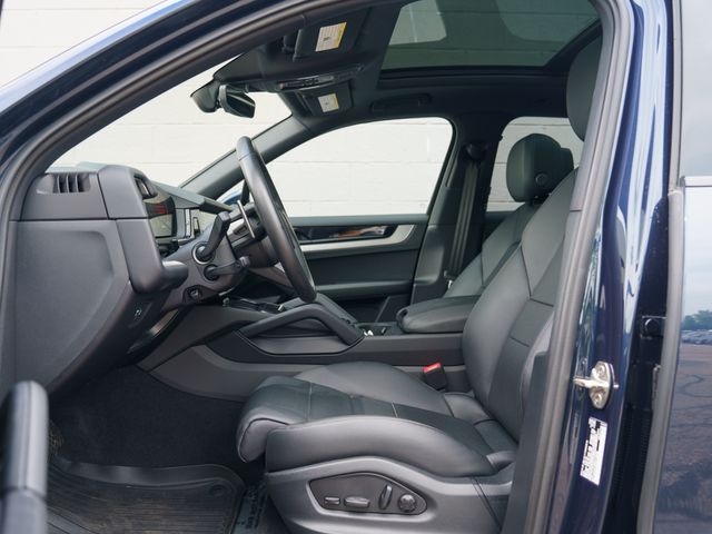 Certified Used 2024 Blue Porsche  image 17