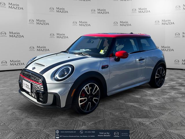 White Silver 2022 MINI Cooper John Cooper Works 2-Door Hatchback FWD Hatchback Front-Wheel Drive 8-Speed Automatic
