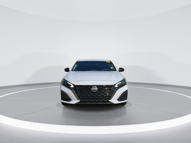 Used 2024 Gray Nissan 2.5 SR image 3