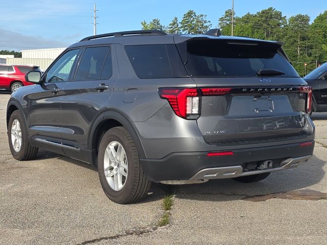 2025 Ford Explorer Active:B02481