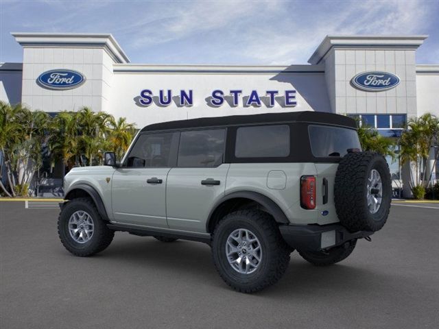 2024 Ford Bronco Badlands photo