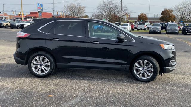 2022 Ford Edge Titanium 9