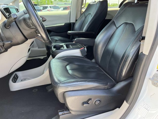 used 2018 Chrysler Pacifica car, priced at $16,491