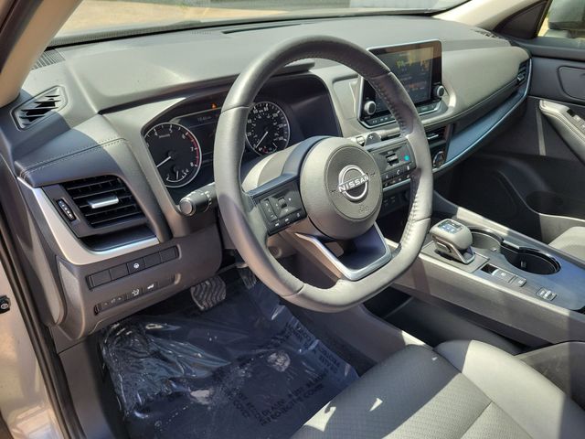 2024 Nissan Rogue SV - 10