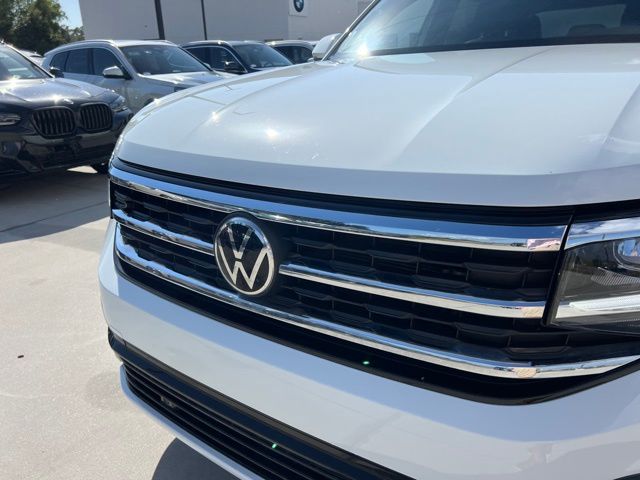 Used 2020 Volkswagen Atlas Cross Sport SEL R-Line with VIN 1V2RE2CA1LC218104 for sale in Diberville, MS