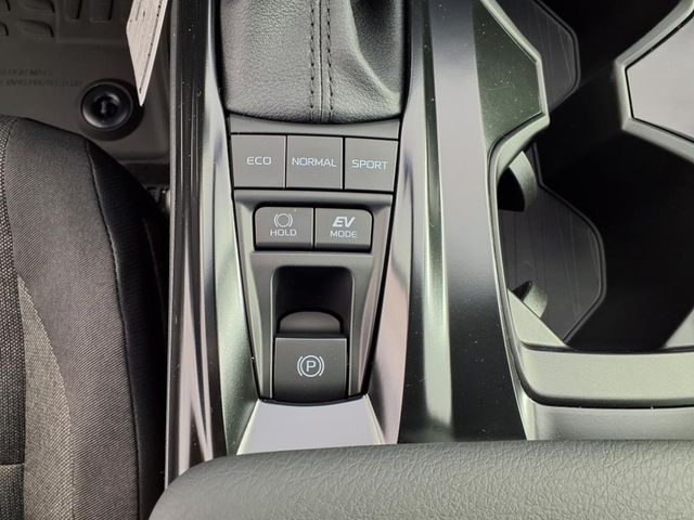 2025 Toyota Camry LE photo