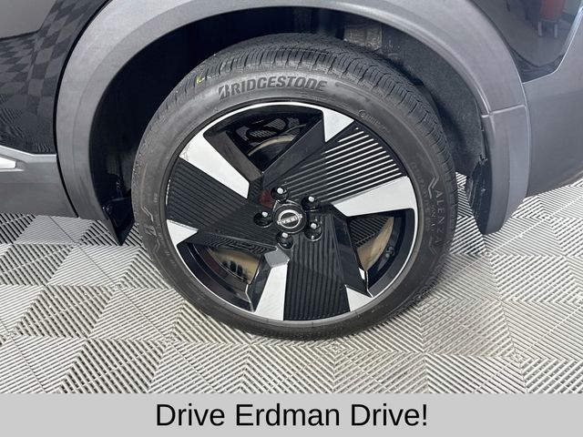 Used 2025 Nissan Kicks SUV
