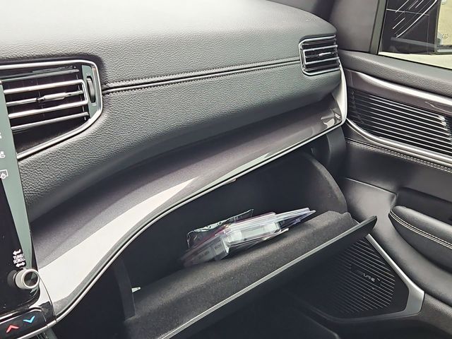 2024 Jeep Wagoneer Base Silver at River Oaks CDJR