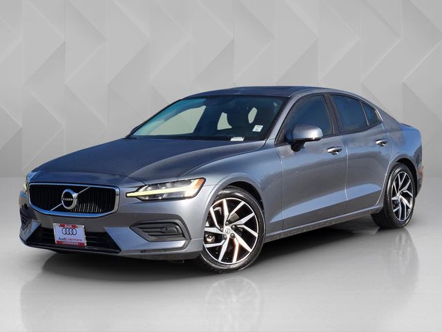 2020 Volvo S60 T5 Momentum FWD