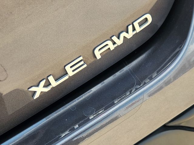 2022 Toyota Highlander XLE Gray at Toyota of Victoria