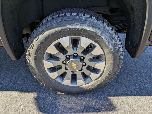2025 Chevrolet Silverado 2500HD LT photo
