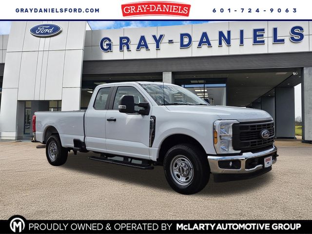 Oxford White 2026 Ford F-250 Super Duty Pickup Truck 4X2 Automatic