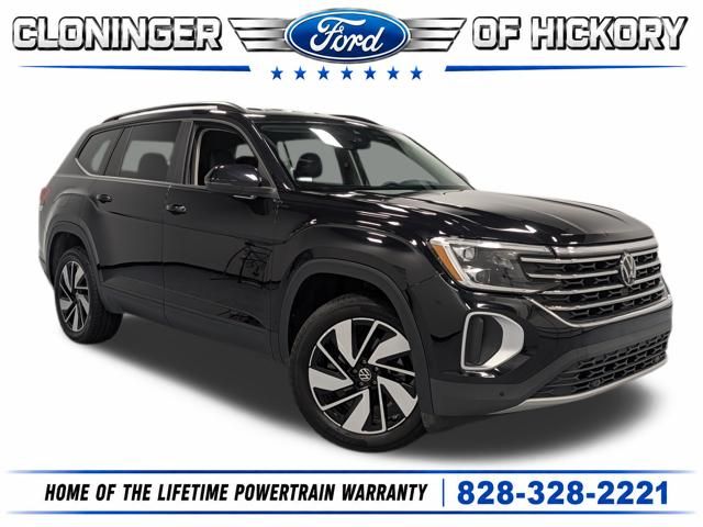 Deep Black Pearl 2024 Volkswagen Atlas SUV / Crossover All-Wheel Drive 8-Speed Automatic
