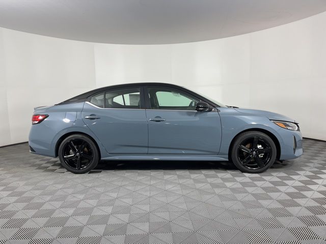 2025 Atlantic Gray Metallic/Super Black Nissan Sentra SR FWD Sedan