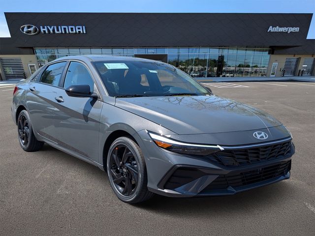 Gray 2026 Hyundai Elantra Hybrid SEL Sport FWD Sedan Front-Wheel Drive 6-Speed Dual Clutch