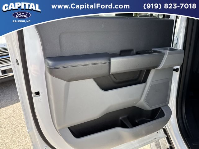 Used 2025 Oxford White Ford XLT image 17