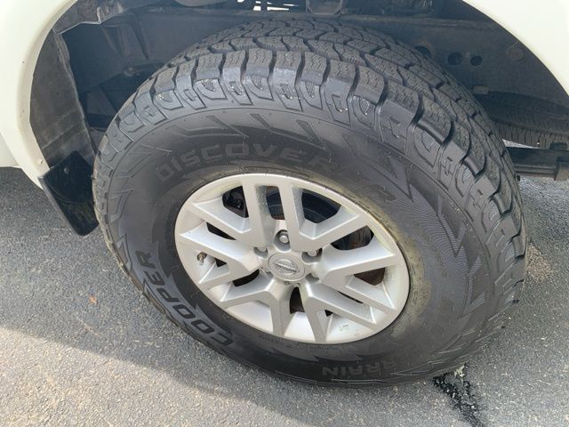 2016 Nissan Frontier SV photo