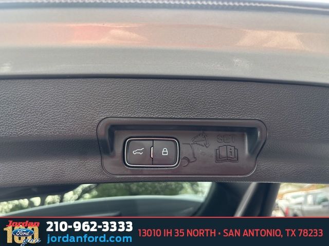 Used Car 2023 Ford Explorer  Xlt For Sale Under $30,000 In San Antonio, Texas
