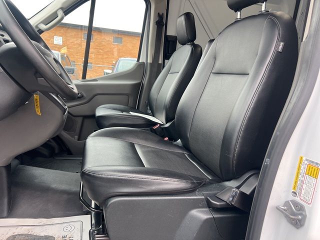2023 Ford Transit-250