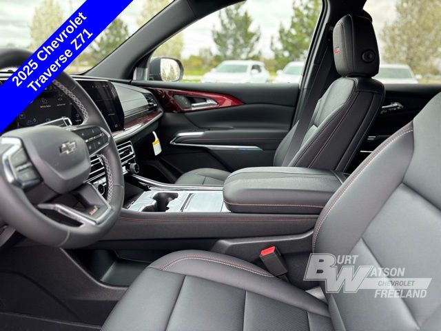 2025 Chevrolet Traverse Z71 photo